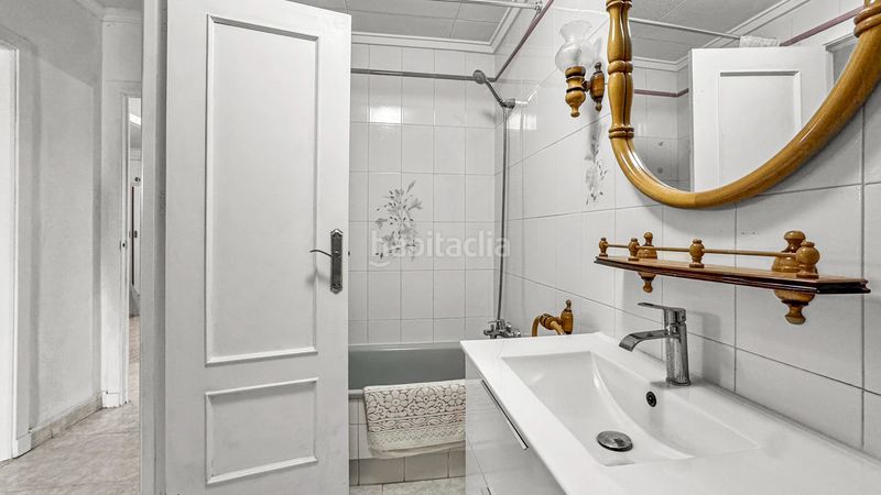 Foto 7495e4d2-fadb-44ef-8208-8116c69ae5a5. Apartament amb aparcament a Zona Playa de los Locos Torrevieja
