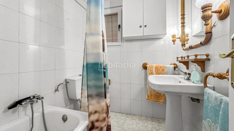 Foto 9e5621ae-7fd8-462e-8302-a98d184a4058. Apartament amb aparcament a Zona Playa de los Locos Torrevieja
