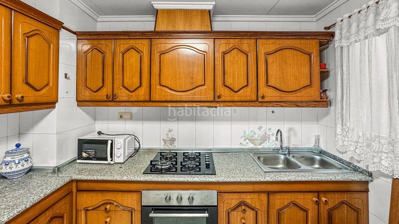 Foto cf54873d-be92-4ded-a2f2-1bc905747a94. Apartament amb aparcament a Zona Playa de los Locos Torrevieja