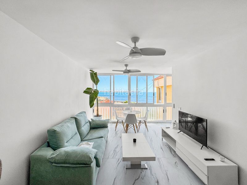 Foto 10c142a1-f817-4f25-b65c-43875bccec9c. Apartament amb piscina a Punta Prima Torrevieja