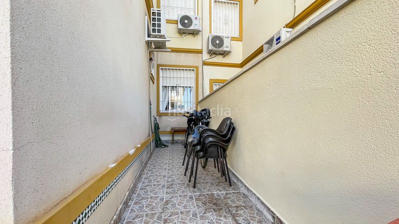 Foto 4d548911-3d17-4212-9906-ccbbab1da60f. Planta baixa amb piscina a Playa Flamenca Orihuela