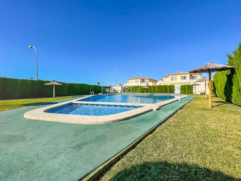 Foto e4af6906-9215-4a88-a3c7-8218036184ba. Planta baixa amb piscina a Playa Flamenca Orihuela