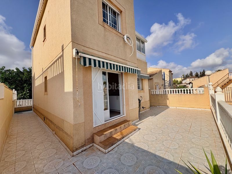 Foto a18c082d-7e9a-472a-824b-5c352463244b. Xalet amb piscina a Los Balcones y los Altos Orihuela