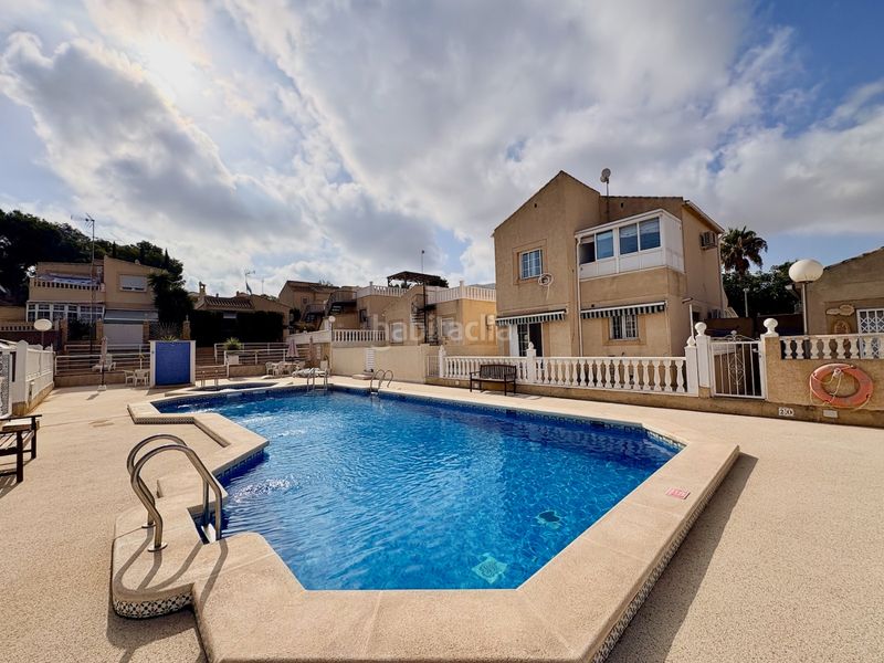Foto c2c8f237-99db-4ea0-a68a-3f49a6ebe118. Xalet amb piscina a Los Balcones y los Altos Orihuela