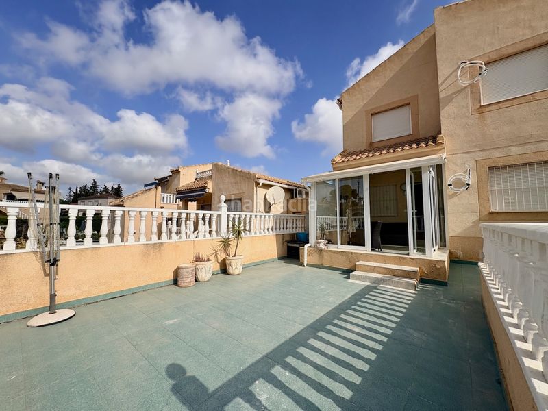 Foto f5fae1fa-64f9-4edd-a4c9-6be10df24a17. Xalet amb piscina a Los Balcones y los Altos Orihuela