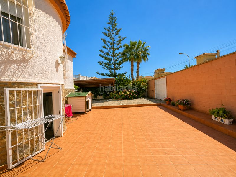 Foto c67cd9b3-14b3-426f-a6b9-0830e1df5be9. Chalet avec parking piscine dans Zona Carrefour - Urbanizaciones Torrevieja