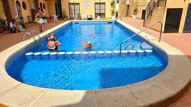Foto 5856d2ae-7038-46f3-a30e-f1c8cab8b619. Àtic amb piscina a nueva Torrevieja Torrevieja
