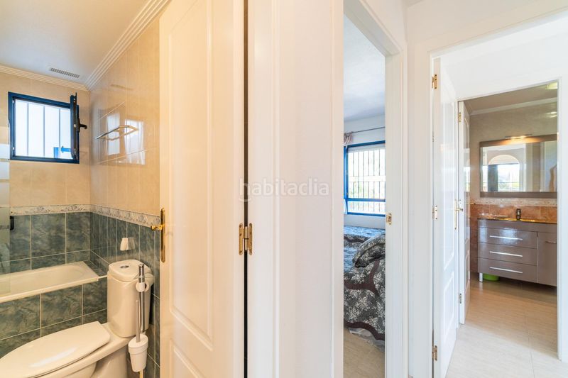 Foto 8ae65d07-b2d9-440a-b3ee-47bd44903804. Apartament amb piscina a Campoamor Orihuela