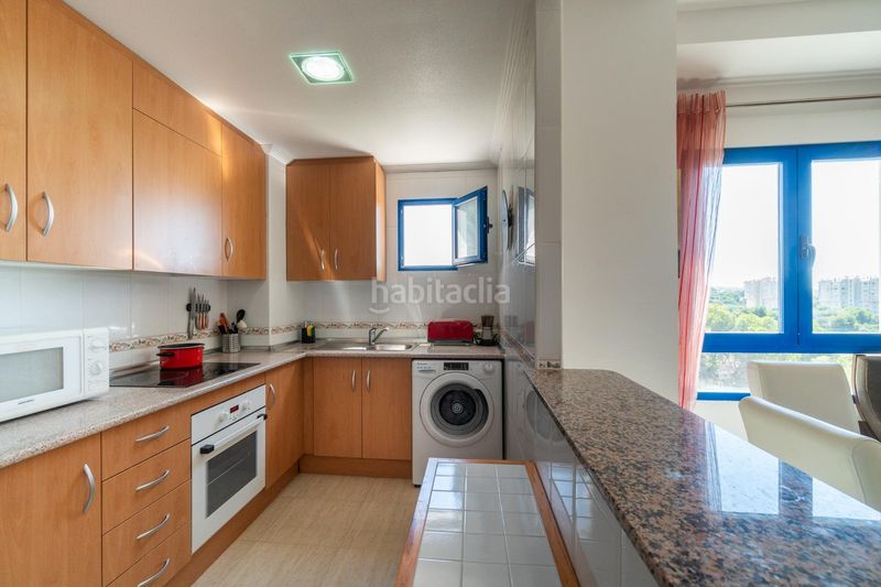 Foto b1813e73-32be-44eb-8f0d-507f0b845034. Apartament amb piscina a Campoamor Orihuela