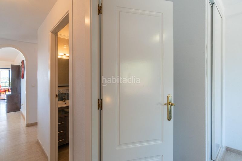Foto ce1a1253-f485-4f47-8068-adc660ecb098. Apartament amb piscina a Campoamor Orihuela