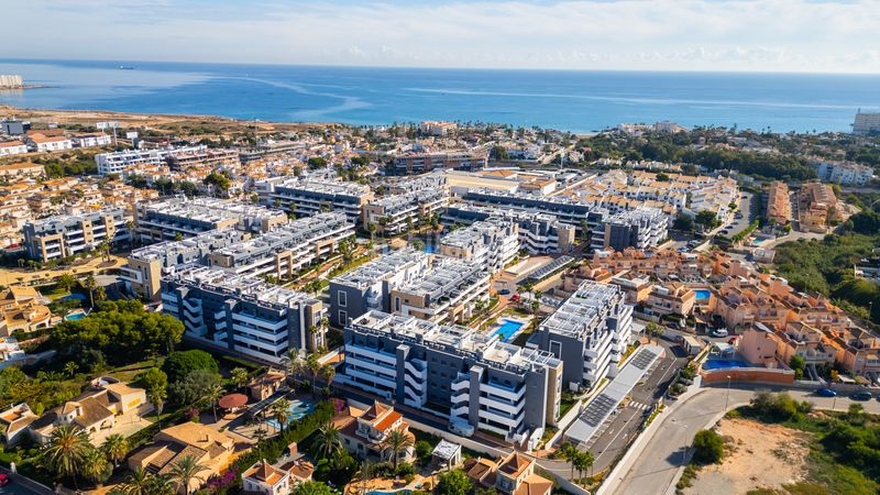 Foto 121530bd-c54e-45c5-bdfe-47d12210a9c1. Apartament amb aparcament piscina a Playa Flamenca Orihuela