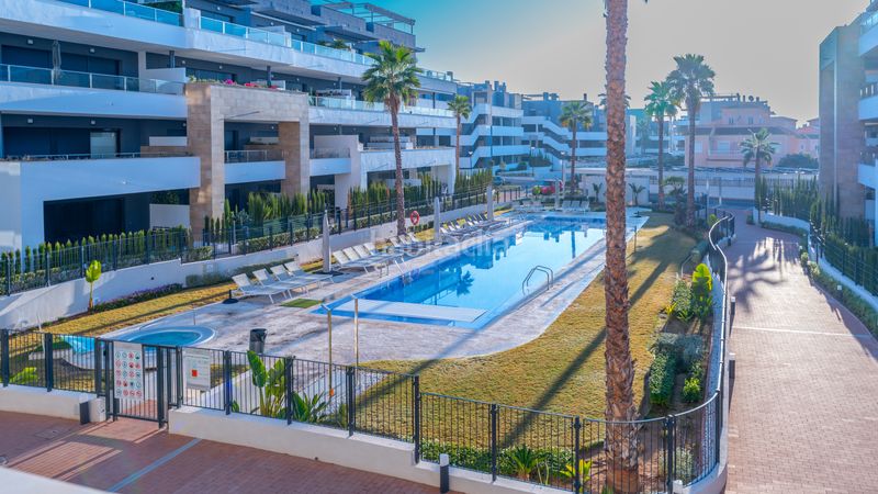 Foto 126ee2b3-1447-4d81-a48e-5d0b5bda225a. Apartament amb aparcament piscina a Playa Flamenca Orihuela