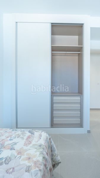 Foto 2778a29a-ac10-45a6-935f-513476713af3. Apartament amb aparcament piscina a Playa Flamenca Orihuela