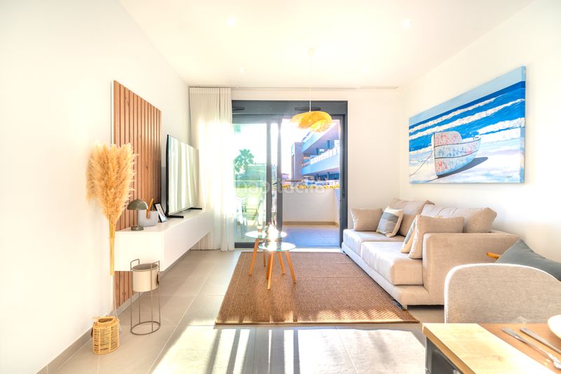 Foto ef322325-9886-41e6-ba9d-88e5f787a874. Apartament amb aparcament piscina a Playa Flamenca Orihuela