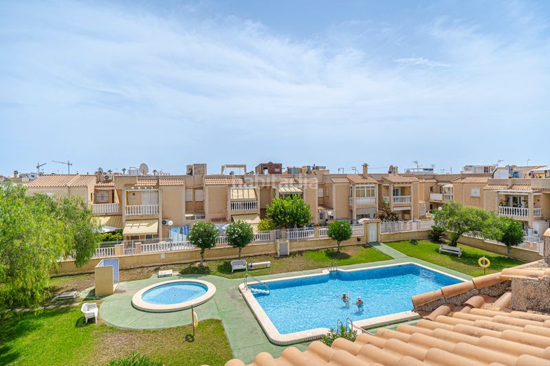 Foto b8176877-d2e5-4926-85fd-5169850a1139. Àtic amb piscina a Aguas Nuevas Torrevieja