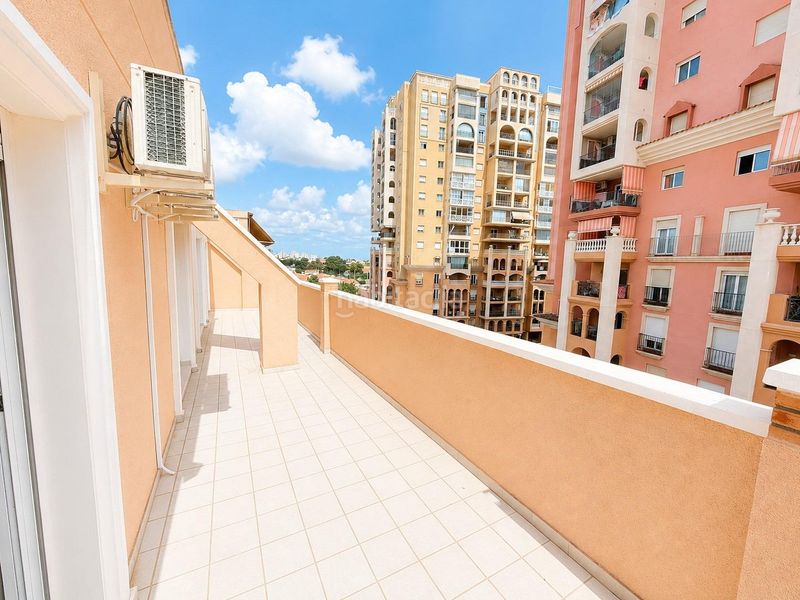 Foto 71633a4a-7715-41f5-8e45-5a843c63174d. Àtic a Zona Playa de los Locos Torrevieja