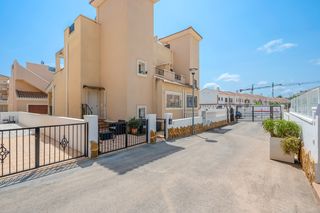 Casa aparellada a San Miguel de Salinas