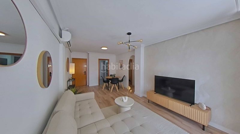 Foto ea997b3d-ebf9-46cc-838a-bbb106717690. Apartament a Los Europeos Torrevieja