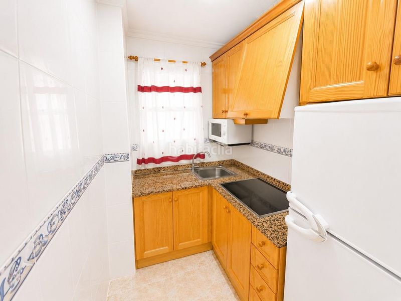 Foto 1b03acb2-5d15-4f09-9e70-1d6c3879318a. Apartament amb piscina a Antonio Machado Torrevieja