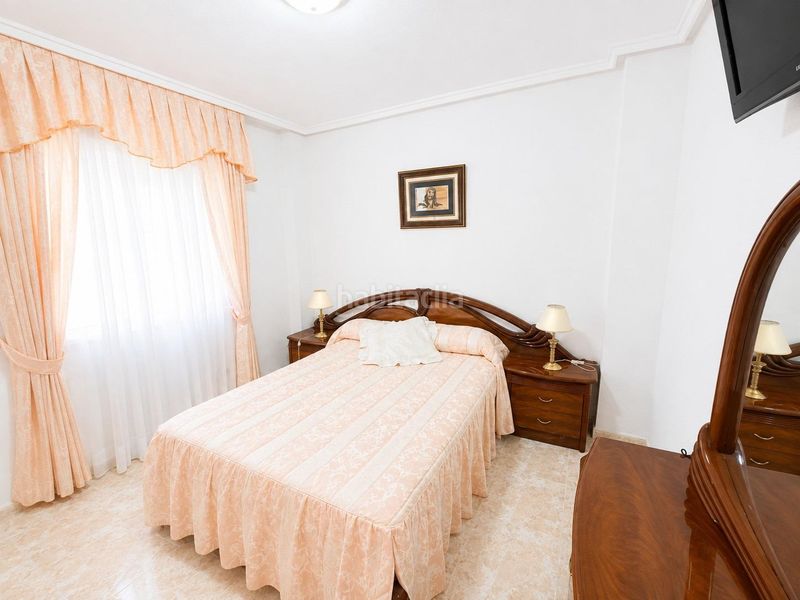 Foto d03e50fc-ec19-4800-a51b-9206208f2daf. Apartament amb piscina a Antonio Machado Torrevieja