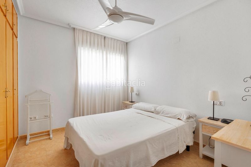 Foto a100d3d3-79c1-44f4-952f-c7b51a1a9eab. Apartament amb aparcament piscina a nueva Torrevieja Torrevieja