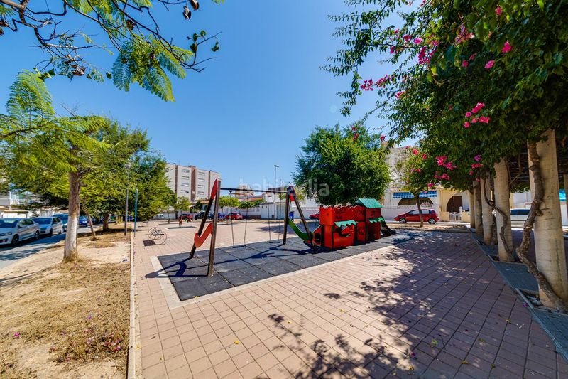 Foto 5223083c-6723-4991-bdc2-1febb315e93c. Apartament amb aparcament piscina a nueva Torrevieja Torrevieja