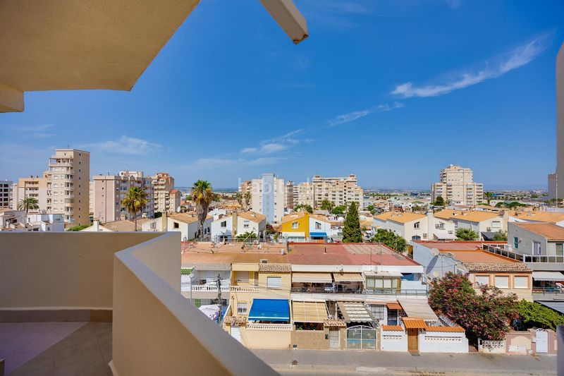 Foto f8525b39-0221-469a-94c4-d296c823e659. Apartament amb aparcament piscina a nueva Torrevieja Torrevieja