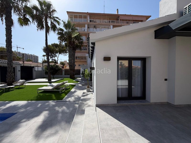 Foto c72d7e0a-3d09-44b1-b493-d999a6715f47. Xalet amb aparcament piscina a Punta Prima Torrevieja