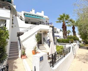 Casa a schiera in Villamartín-Las Filipinas. ...