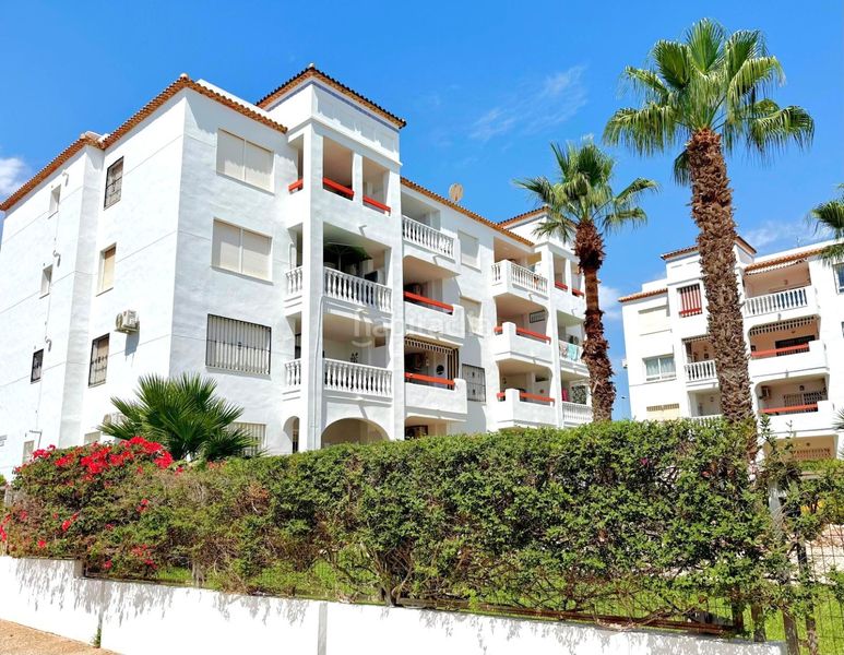 Foto abc92007-2239-44e5-9918-27c7ee100c26. Apartament amb aparcament piscina a Los Almendros Orihuela