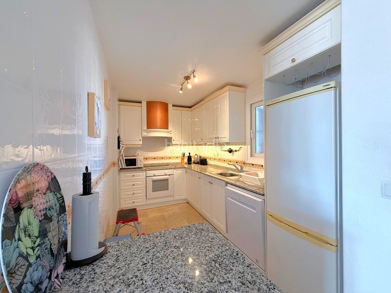 Foto f2ea5af3-25d6-42c4-87dc-e73fe64ea46c. Apartament amb aparcament piscina a Los Almendros Orihuela