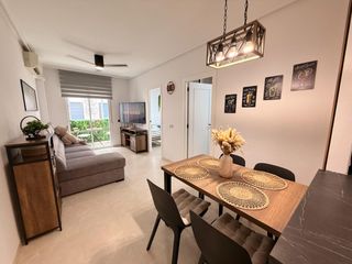 Planta baixa a Avenida Habaneras - Curva de Palangre. Se vende un apartamento luminoso y acogedor en torrevieja, ubica