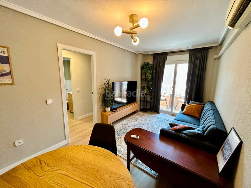 Foto ea788592-b4b5-4ca1-bd54-9ac6a2f18f51. Apartament amb piscina a Antonio Machado Torrevieja