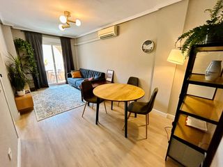 Apartment in Antonio Machado. Este apartamento ofrece una excelente oportunidad para crear un