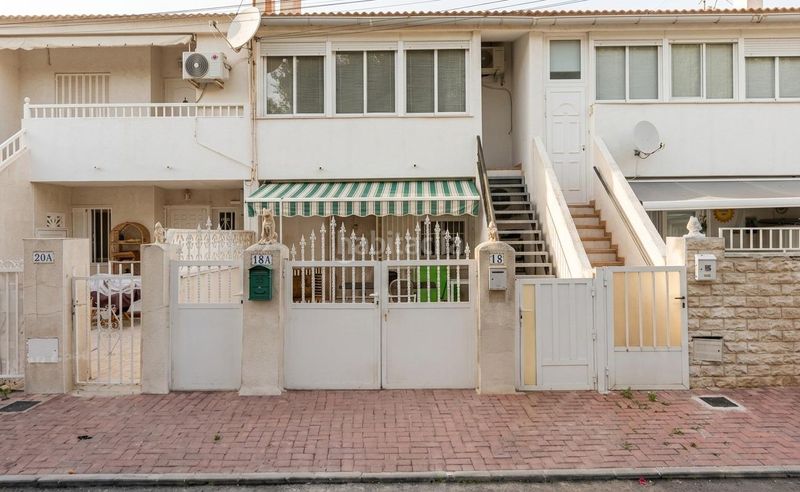 Foto 53d98652-e054-49a5-9d8a-441eaf5d2f8b. Planta baixa amb aparcament a Playa de los Náufragos Torrevieja