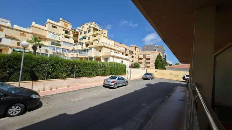 Foto 00bee393-a5e7-4278-a45e-49f4d77c43f9. Planta baixa amb aparcament piscina a nueva Torrevieja Torrevieja
