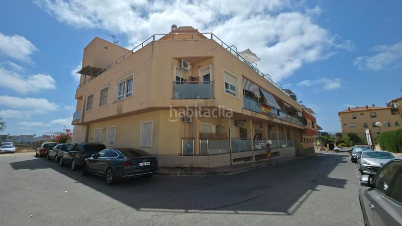 Foto 18714923-2c65-4dcf-8113-9677e947fbd3. Planta baixa amb aparcament piscina a nueva Torrevieja Torrevieja