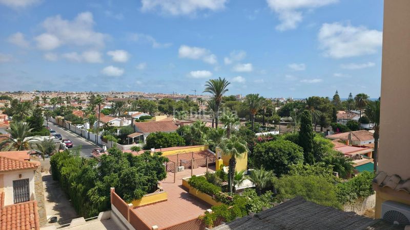 Foto ef2a9a47-4c4e-4aa5-97df-399d3c28b123. Planta baixa amb aparcament piscina a nueva Torrevieja Torrevieja