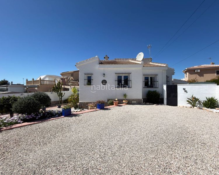 Foto 3d5a84dd-e346-41c1-bd11-493fae33a962. Xalet amb aparcament piscina a Centro de la Ciudad Quesada Rojales
