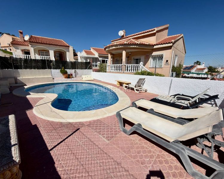 Foto 7244a5ee-0450-4311-95a5-a944e887152e. Xalet amb aparcament piscina a La Marquesa Rojales