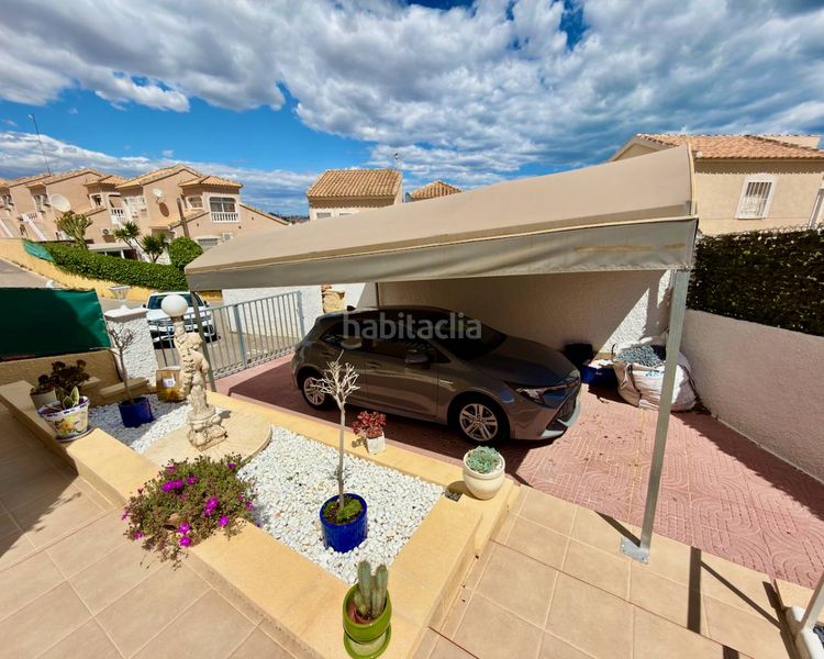 Foto ae1f49aa-9990-422b-b980-91b73a7094bf. Xalet amb aparcament a La Marquesa Rojales