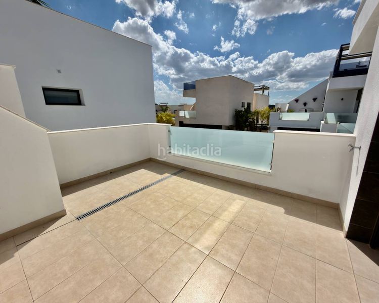 Foto 81850f84-0063-483c-9ce3-2e51a4c37eb2. Xalet amb aparcament piscina a Benijófar