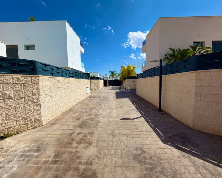 Foto dd1f3619-d5ae-4080-ab61-b9285f18867f. Xalet amb aparcament piscina a Benijófar