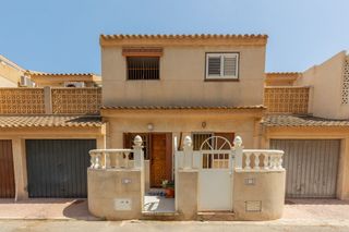 Semi detached house in Miramar - Torre del Moro. Esta encantadora y espaciosa casa adosada en la mata combina com