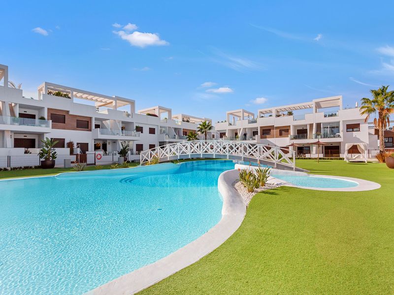 Foto c0d1bbda-c3ab-4c81-97af-c1ebed9c45a5. Àtic amb aparcament piscina a Los Balcones-Los Altos Torrevieja