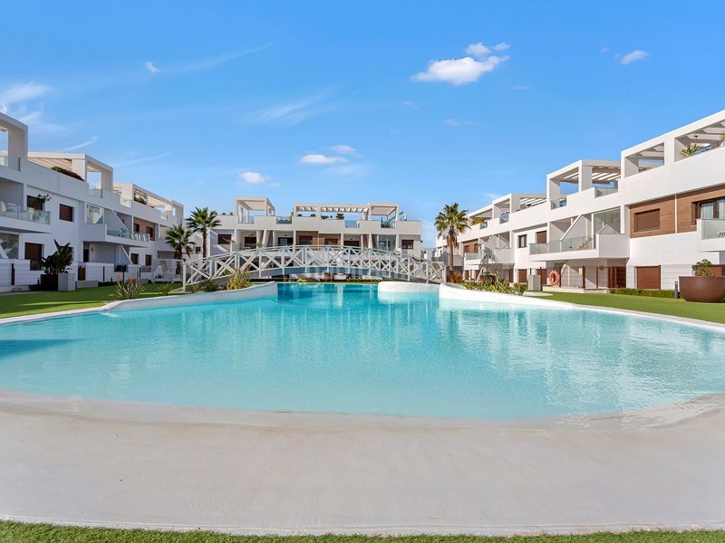 Foto e0e9db30-16cf-4f46-9ff8-6da1256d73fd. Àtic amb aparcament piscina a Los Balcones-Los Altos Torrevieja
