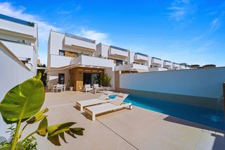 Casa aparellada a Montesinos (Los). Vivienda unifamiliar en venta en la herrada, los montesinos desc