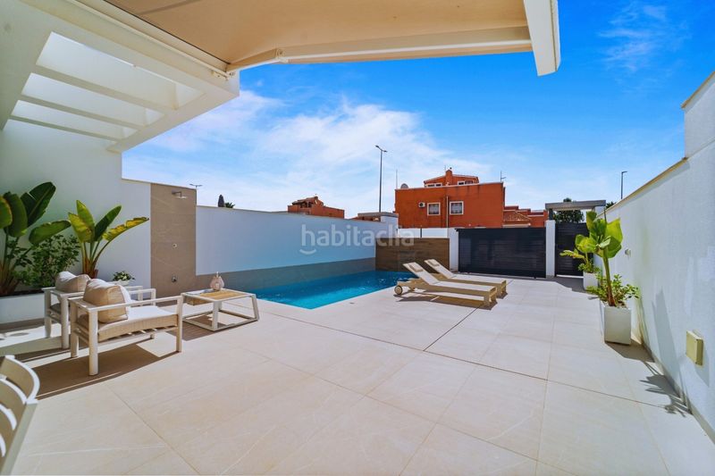 Foto 790ae1ad-5c04-478b-9e27-9a2efdae58b7. Casa aparellada amb aparcament piscina a Montesinos (Los)