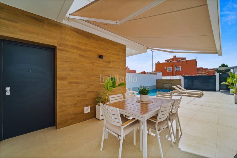 Foto a36e2339-242e-40b1-8dc1-e6d4edfe5654. Casa aparellada amb aparcament piscina a Montesinos (Los)