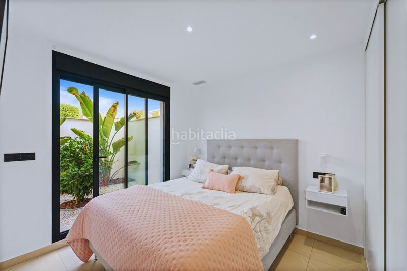 Foto be8b5590-4d1c-4fd5-8f41-1b76fbcb6281. Casa aparellada amb aparcament piscina a Montesinos (Los)